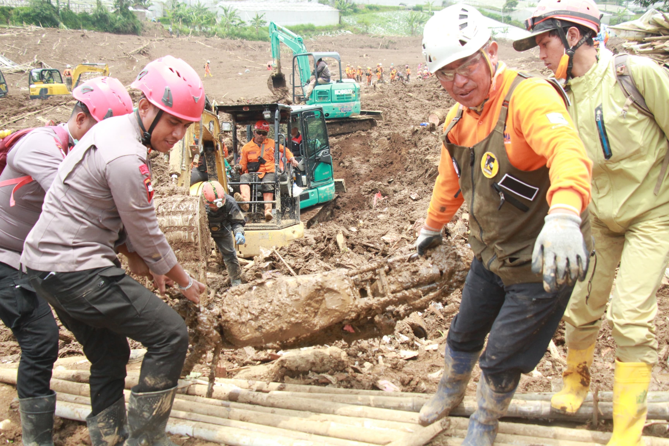 Korban Bencana Longsor di Cisarua Kabupaten Bandung Barat Terus Bertambah