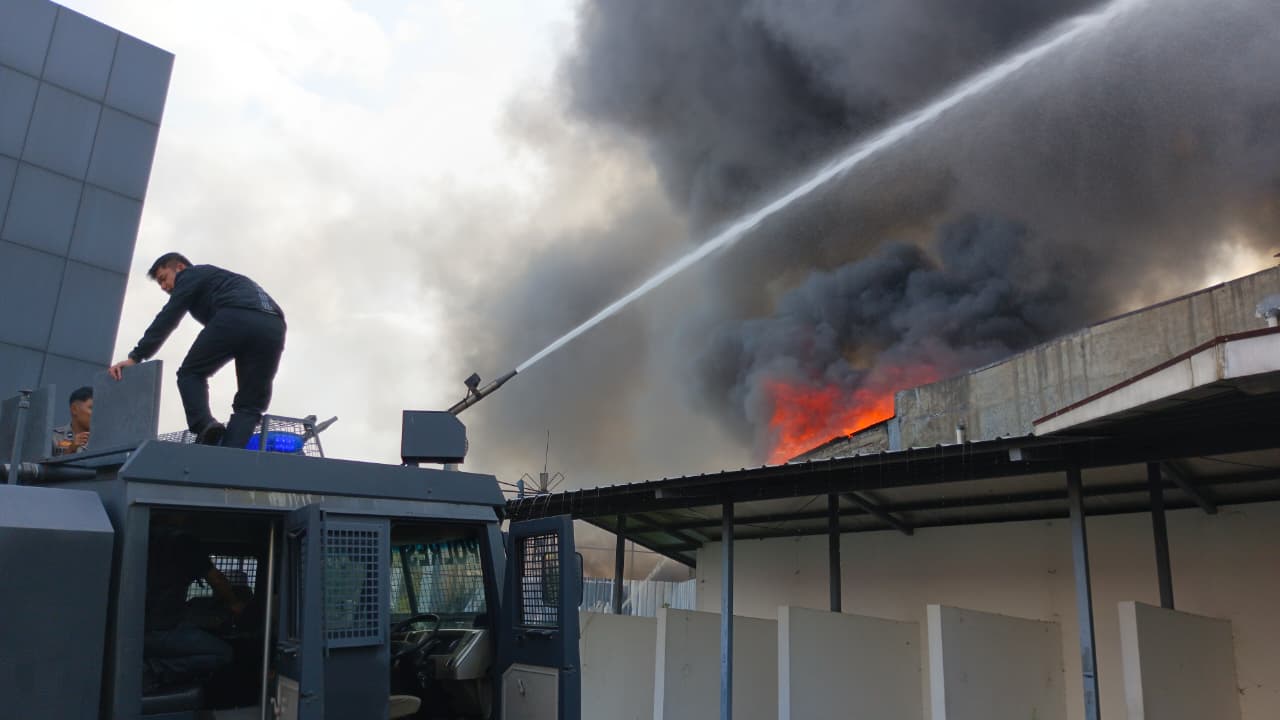 Toko Sanya Cianjur Kebakaran Hebat, Api Diduga Dari Genset