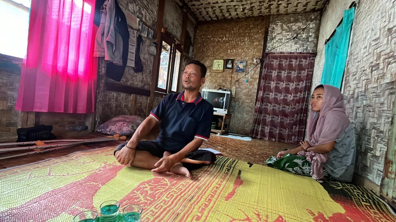 Alhamdulillah, Pemerintah Desa Sukasirna dan Dinsos Cianjur Bantu Warga Disabilitas