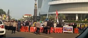 Perekonomian Kian Melarat, MBG Menggila Hebat, Ratusan Mahasiswa Cianjur Tuntut Evaluasi Besar dan Blokade Jalur Cianjur ke Puncak