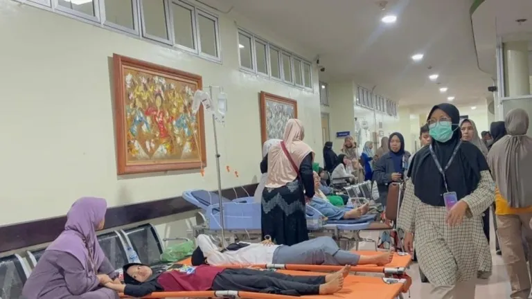 Ratusan Santri di Ponpes Sidoarjo Keracunan MBG, Bupati Sidak dan BGN Segera Suspend SPPG Kalitengah